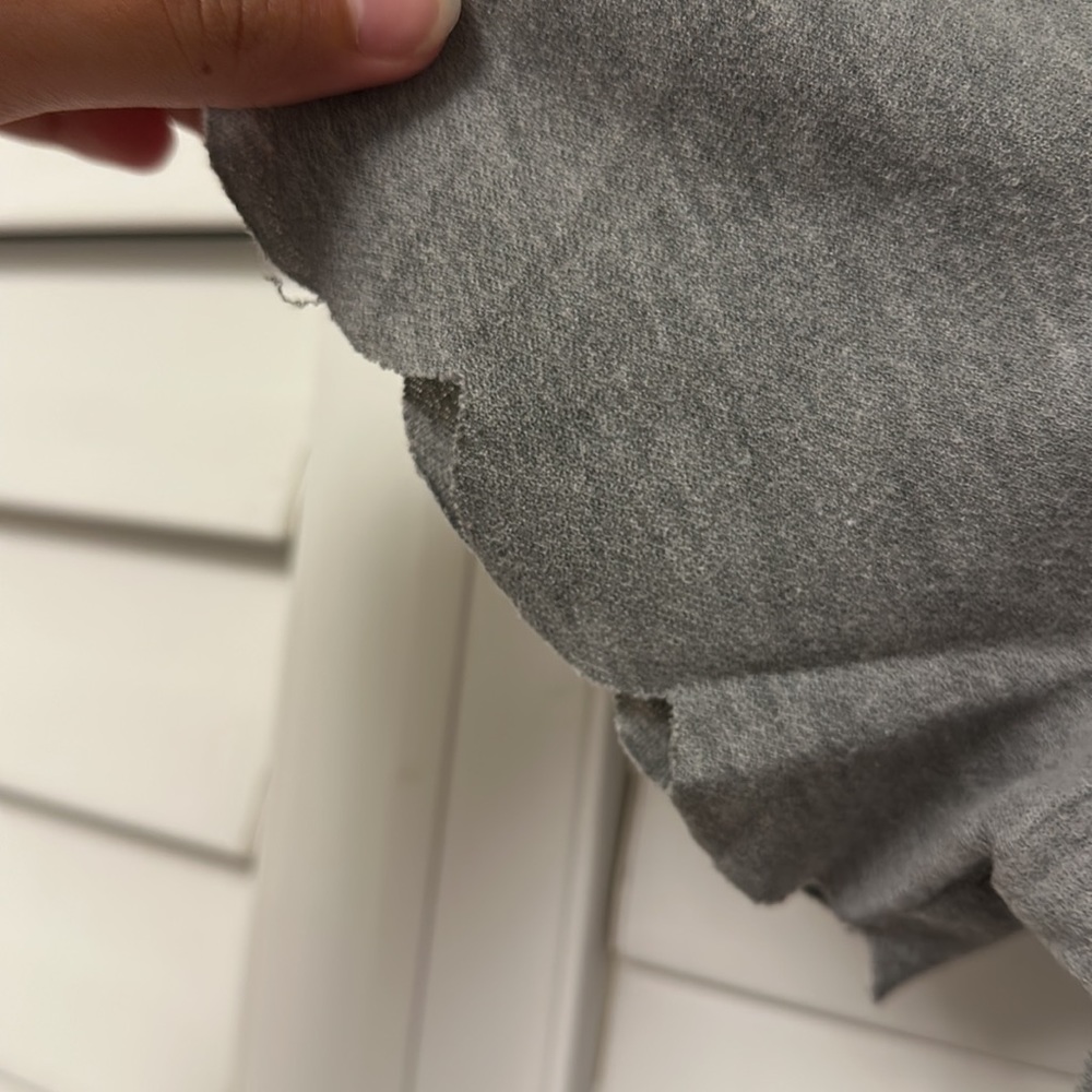 Basic grey shirt - Picture 2 of 3